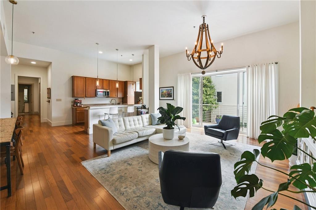 840 TCHOUPITOULAS Street 217