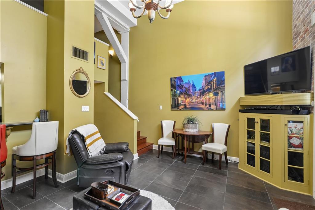 700 COMMERCE Street 112