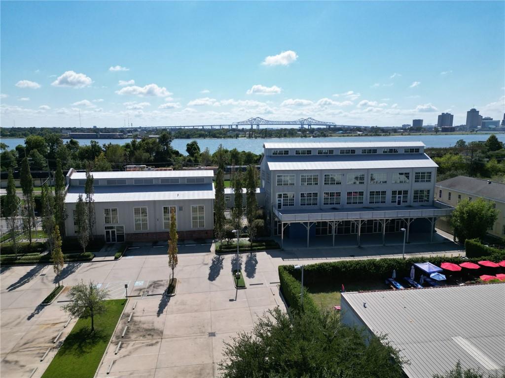 3317 CHARTRES Street