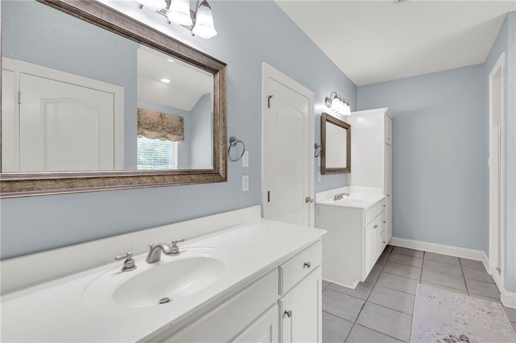 Covington, Louisiana 70433, United States, 4 Bedrooms Bedrooms, ,4 BathroomsBathrooms,Residential,Pending,210698