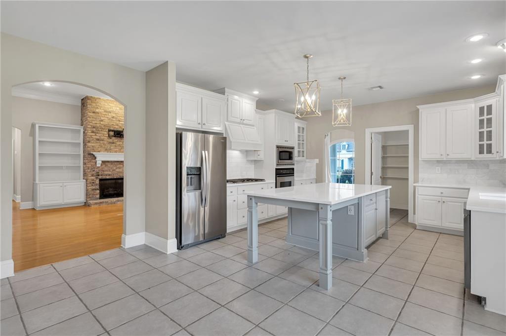 Covington, Louisiana 70433, United States, 4 Bedrooms Bedrooms, ,4 BathroomsBathrooms,Residential,Pending,210698