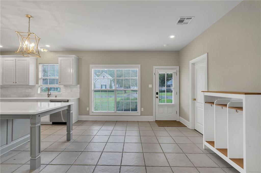 Covington, Louisiana 70433, United States, 4 Bedrooms Bedrooms, ,4 BathroomsBathrooms,Residential,Pending,210698