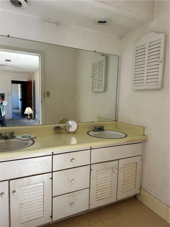 Hammond, Louisiana 70401, United States, 4 Bedrooms Bedrooms, ,2 BathroomsBathrooms,Residential,Active,2125