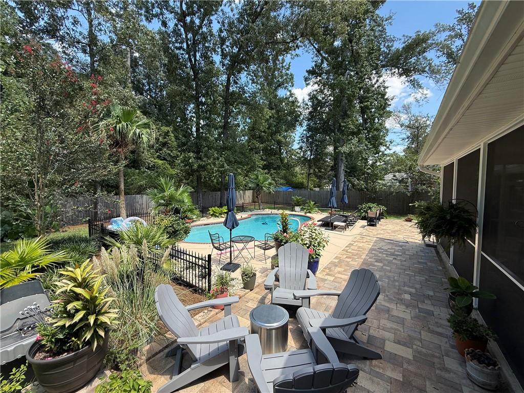 104 DEBELLVUE Place