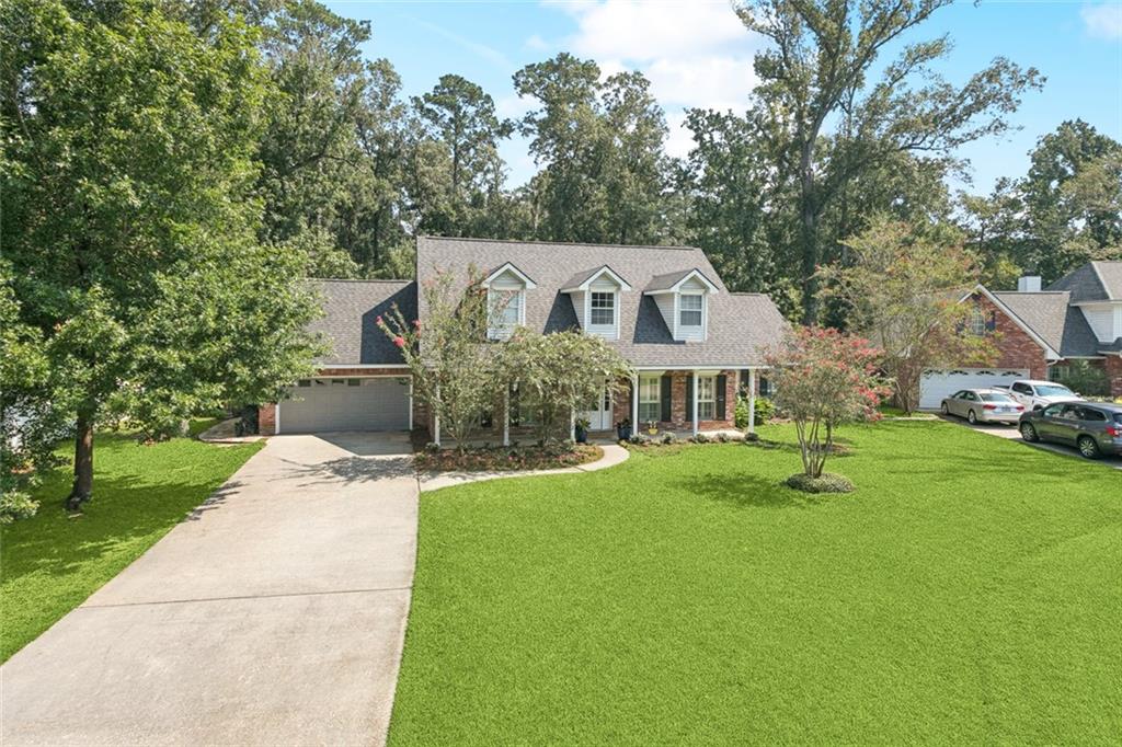 104 DEBELLVUE Place