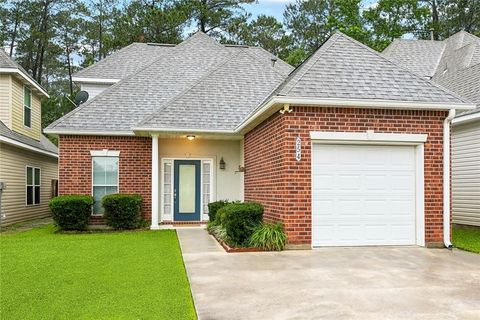 Photo of 254 EMERALD OAKS Drive, Covington, LA 70433 (MLS # 2557232)