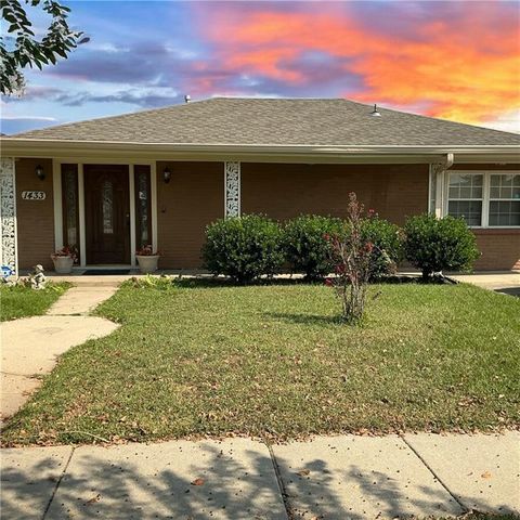 1433 PERRIN Drive Arabi LA 70032