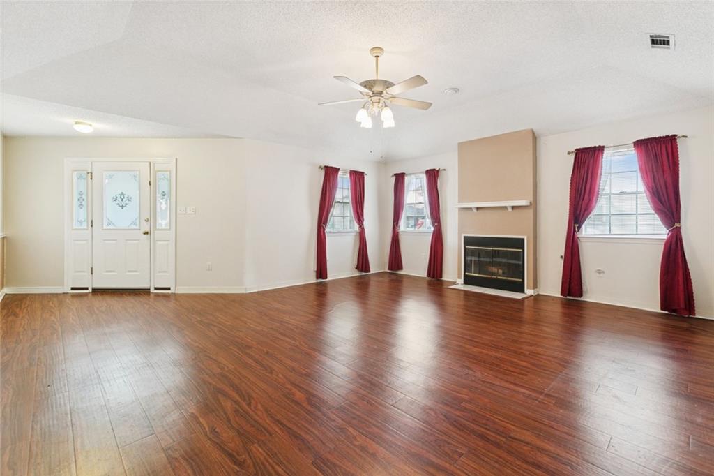 464 LONGVIEW Drive