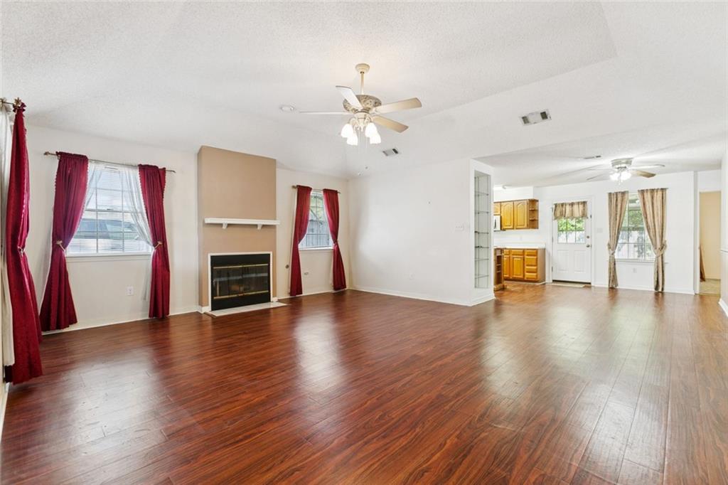 464 LONGVIEW Drive
