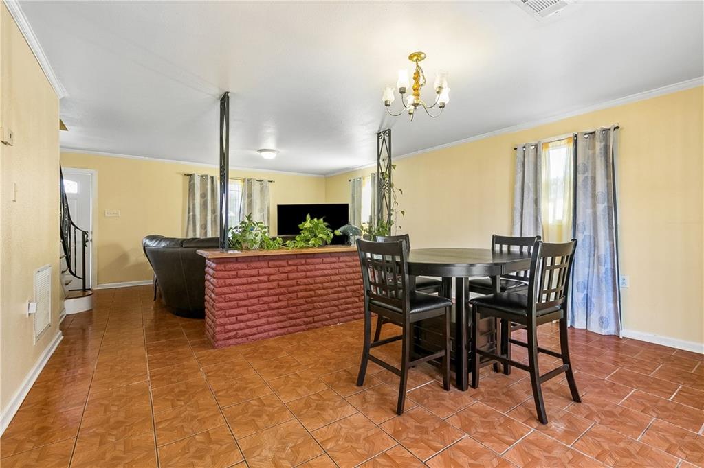 10915 CURRAN Boulevard