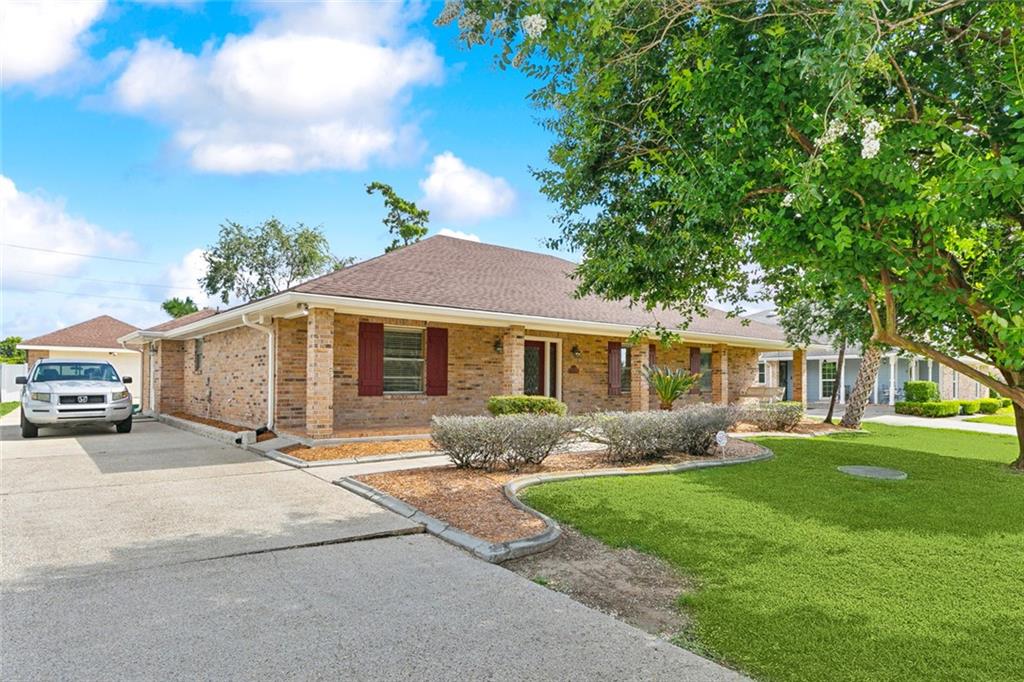 1825 LAKE SUPERIOR Drive