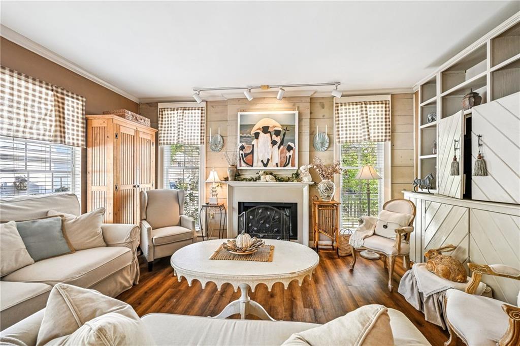 700 COVINGTON POINT Drive