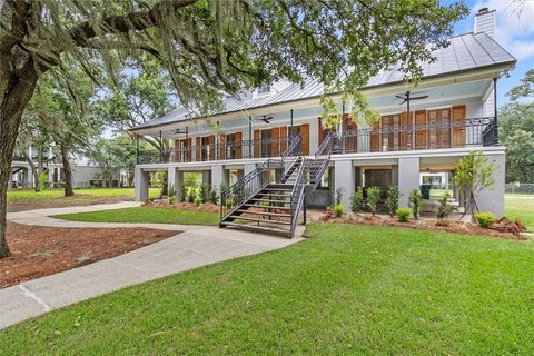 2801 LAKESHORE Drive Mandeville LA 70448