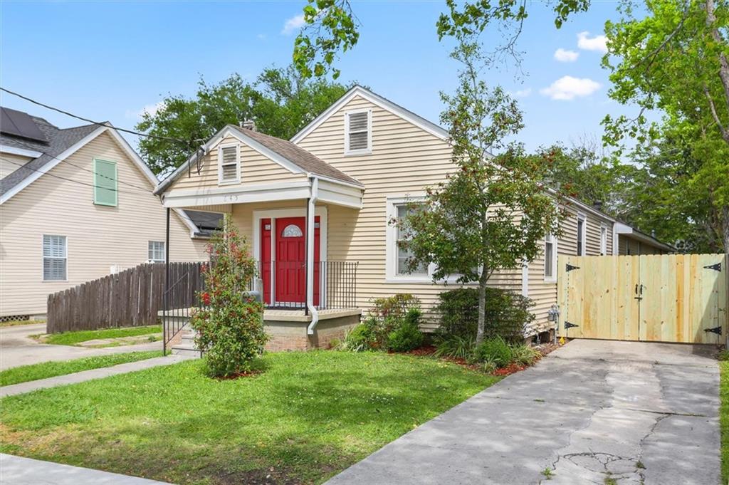 645 ST GEORGE Avenue