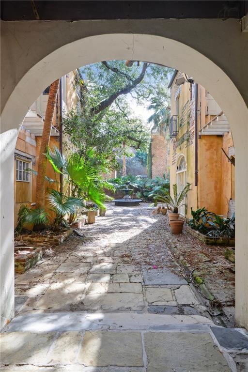 1130-1138 CHARTRES Street