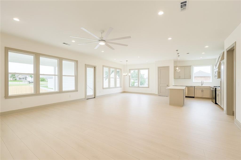 3901 JEAN LAFITTE Boulevard