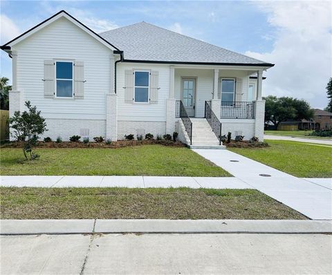 3901 JEAN LAFITTE Boulevard Chalmette LA 70043