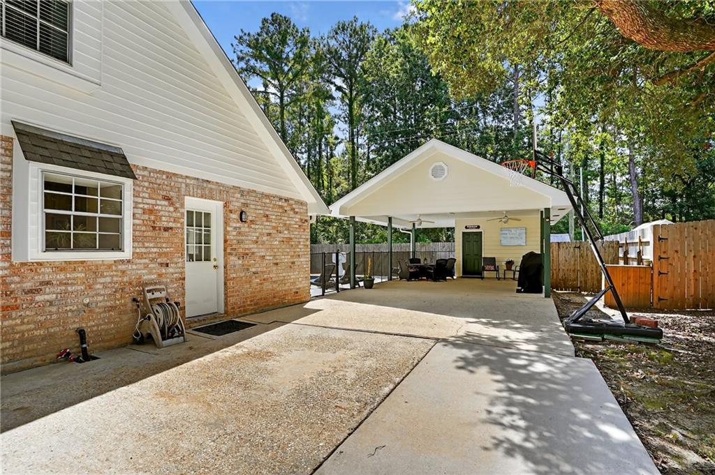 665 PLANTATION Boulevard