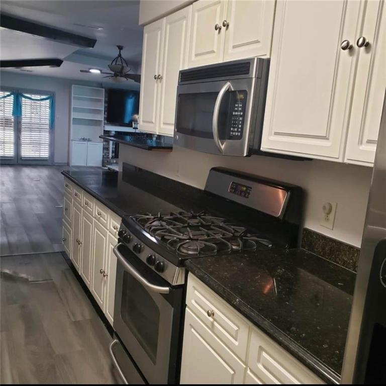 New Orleans, Louisiana 70126, United States, 3 Bedrooms Bedrooms, ,2 BathroomsBathrooms,Residential,Pending,142031