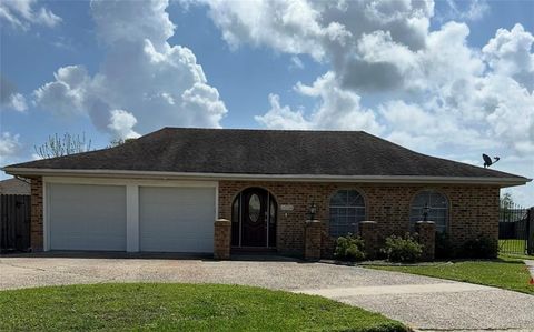 6934 THOR Court New Orleans LA 70126