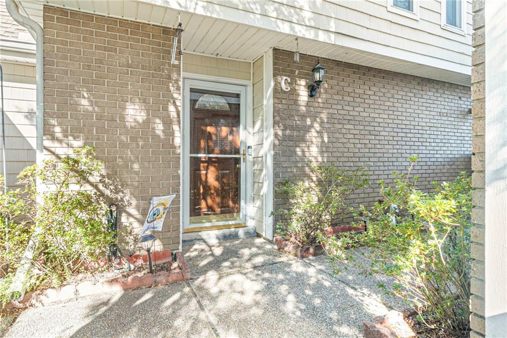 7 BRANDON HALL Drive C