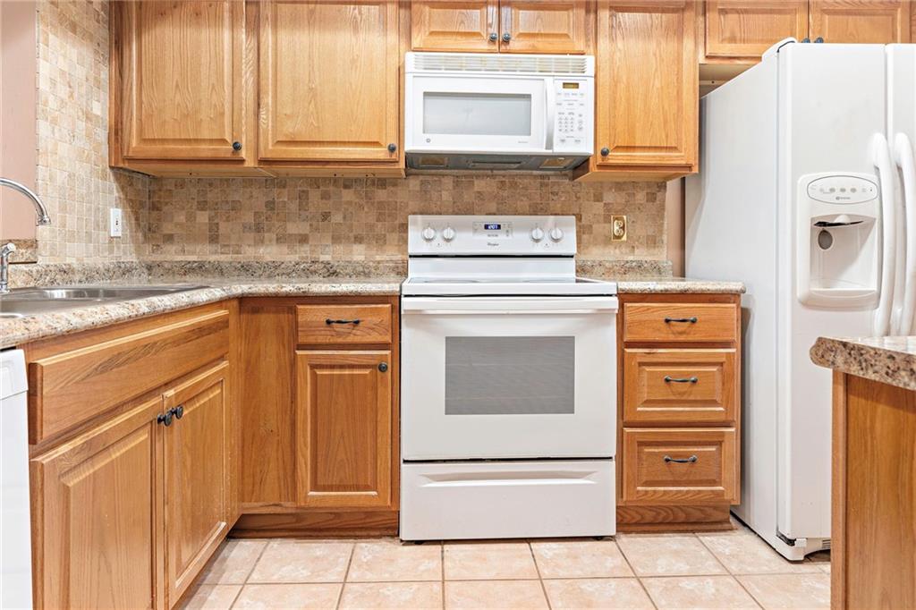 7 BRANDON HALL Drive C