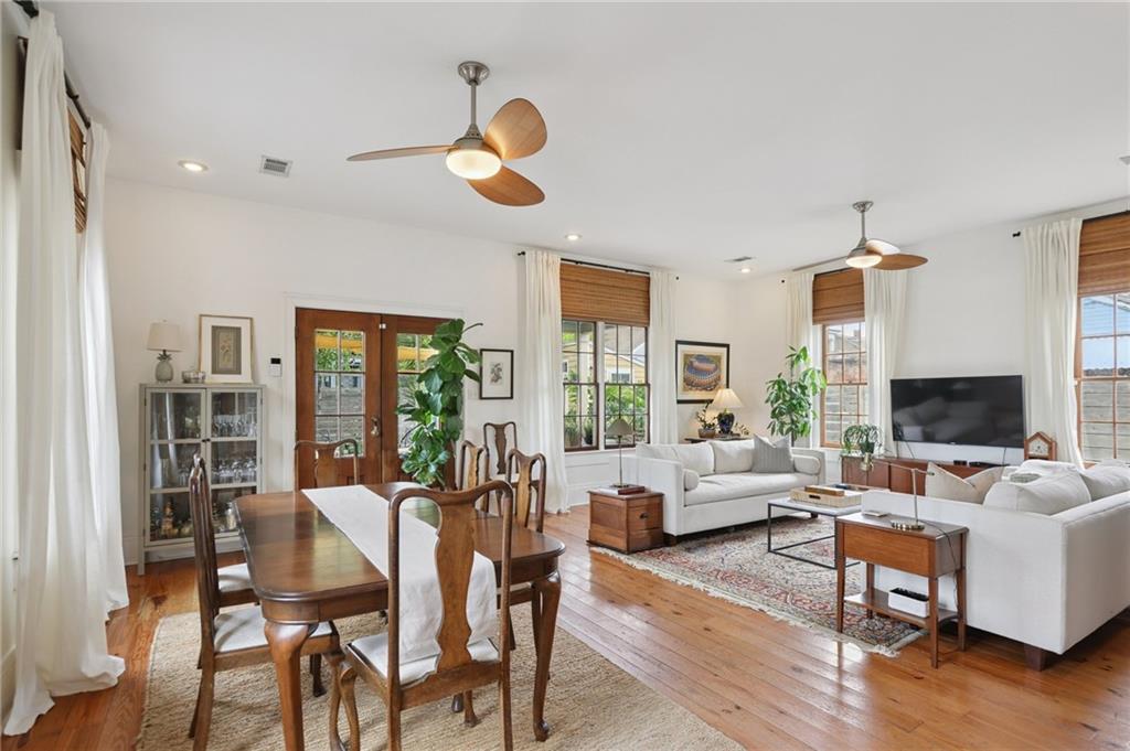 1015 FELICITY Street