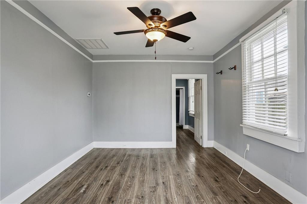 8919-21 GREEN Street