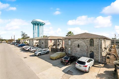 1205 MEHLE Street Arabi LA 70032