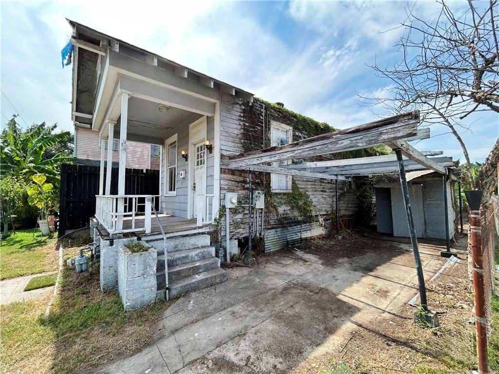 408 MONTICELLO Avenue