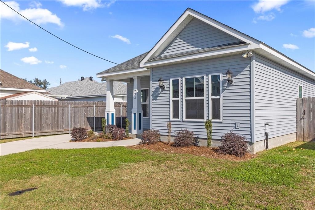 693 SAINT GEORGE Avenue