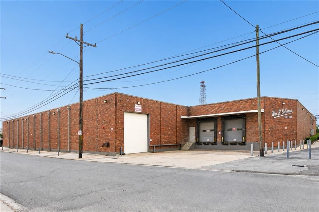 4001 EARHART Boulevard