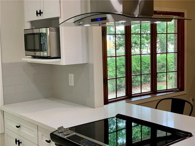 Photo 10 of 20 of 907 W 22ND Avenue townhome
