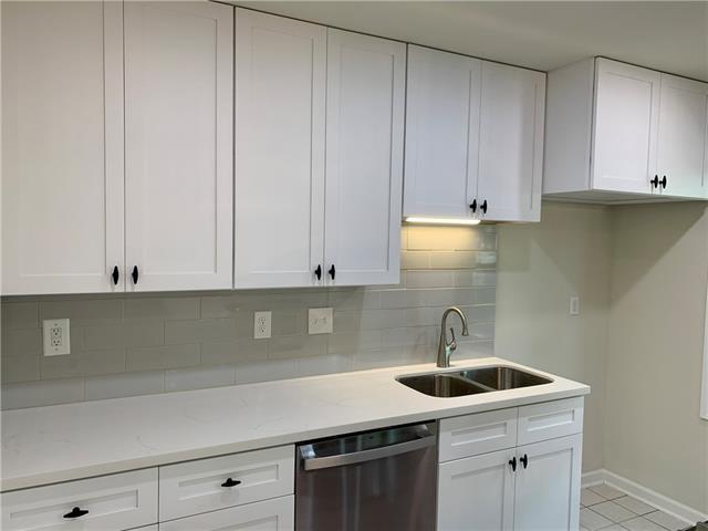 Photo 9 of 20 of 907 W 22ND Avenue townhome