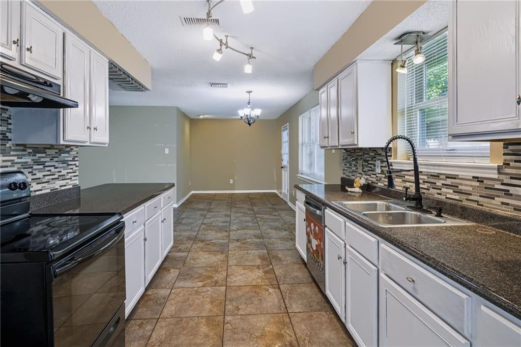 211 JANET Drive