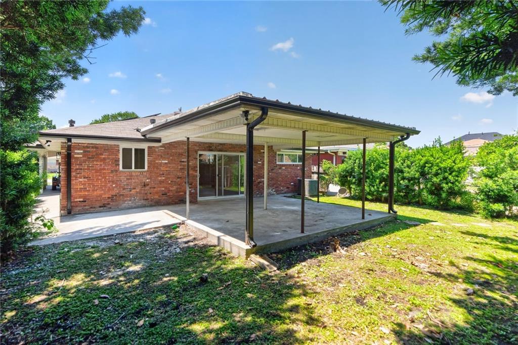 1341 POINSETTIA Drive