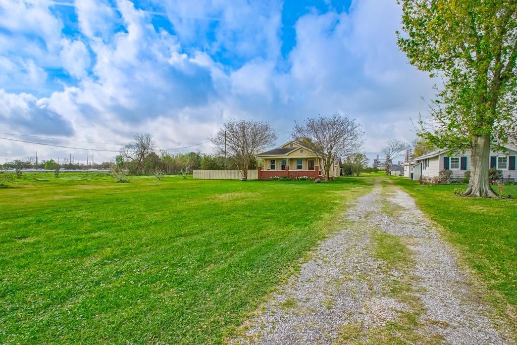 12563 RIVER Road