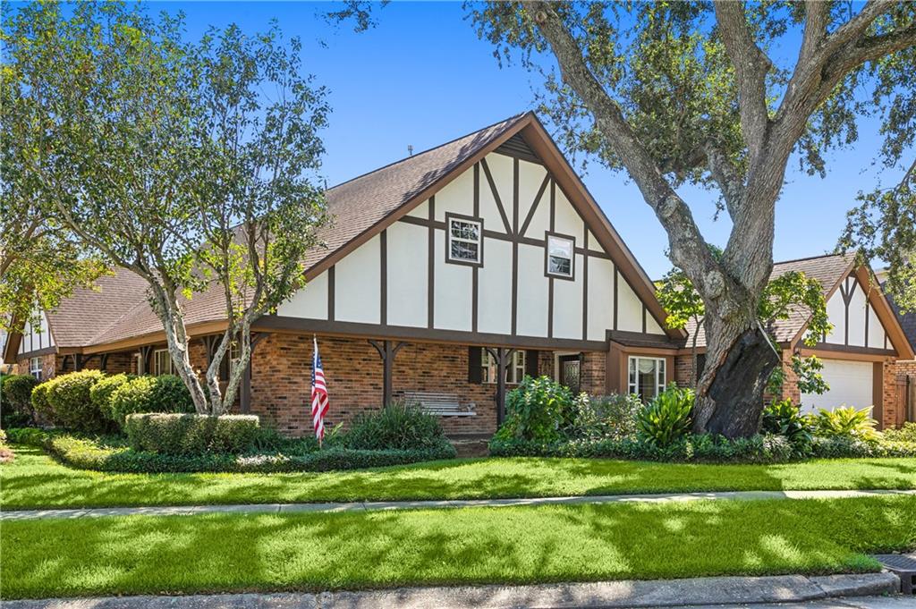 1916 BUTTERNUT Avenue