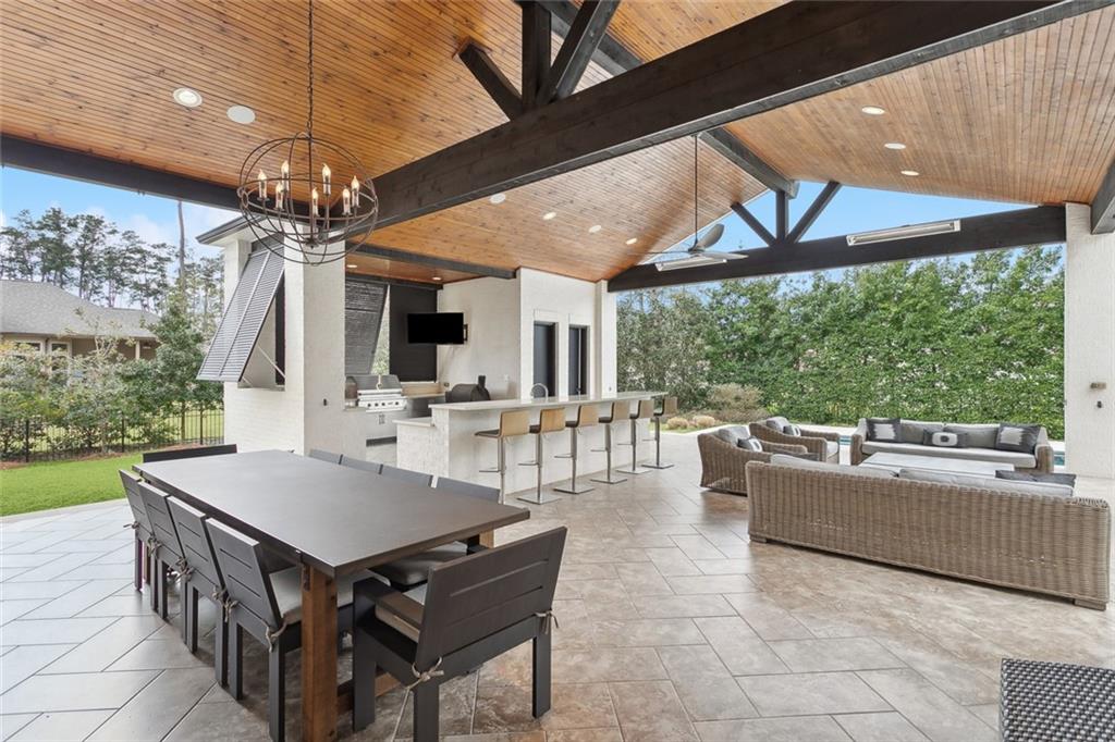 Mandeville, Louisiana 70471, United States, 5 Bedrooms Bedrooms, ,6 BathroomsBathrooms,Residential,Active,214289