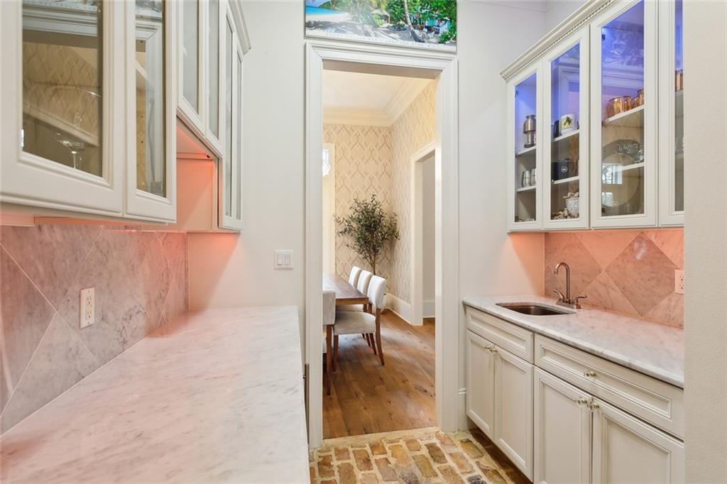 Mandeville, Louisiana 70471, United States, 5 Bedrooms Bedrooms, ,6 BathroomsBathrooms,Residential,Active,214289