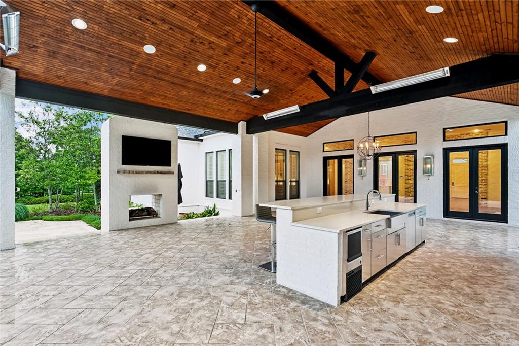 Mandeville, Louisiana 70471, United States, 5 Bedrooms Bedrooms, ,6 BathroomsBathrooms,Residential,Active,214289