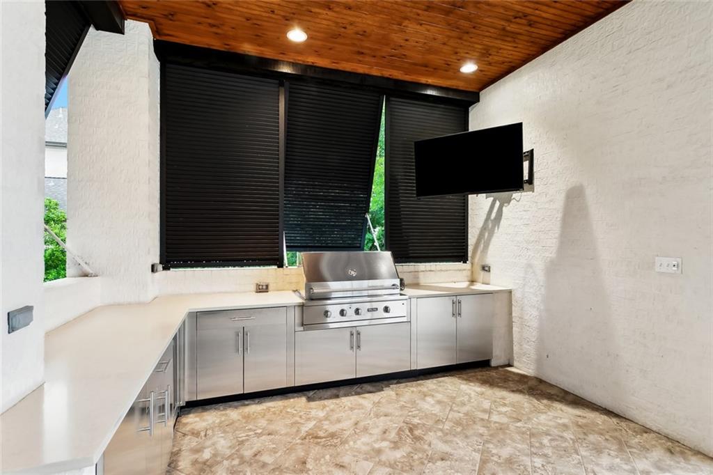 Mandeville, Louisiana 70471, United States, 5 Bedrooms Bedrooms, ,6 BathroomsBathrooms,Residential,Active,214289