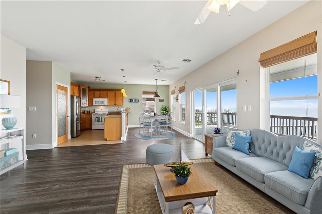 25307 CHEF MENTEUR Highway