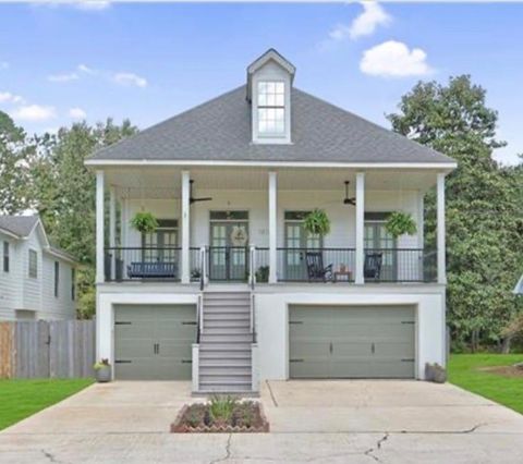 Photo of 18123 CUSACHS Drive, Covington, LA 70433 (MLS # 2555926)