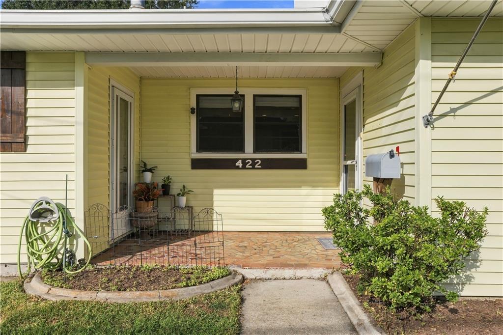 422 OAKLAWN Drive