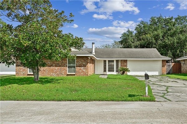 122 DEWALD LN, SLIDELL, LA 70458 - Image ea4b249f05bdf1dd4a7444e80529da21/601053481