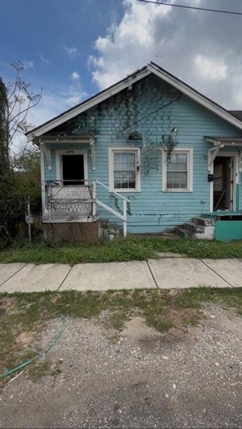 1572 74 N ROCHEBLAVE Street New Orleans LA 70119