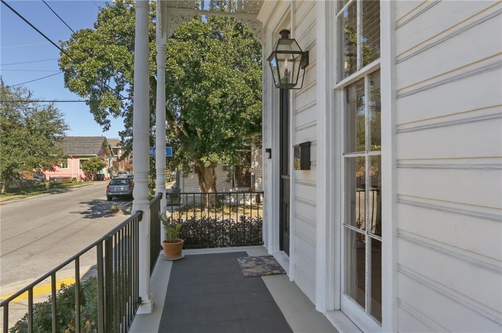 1127 CONGRESS Street