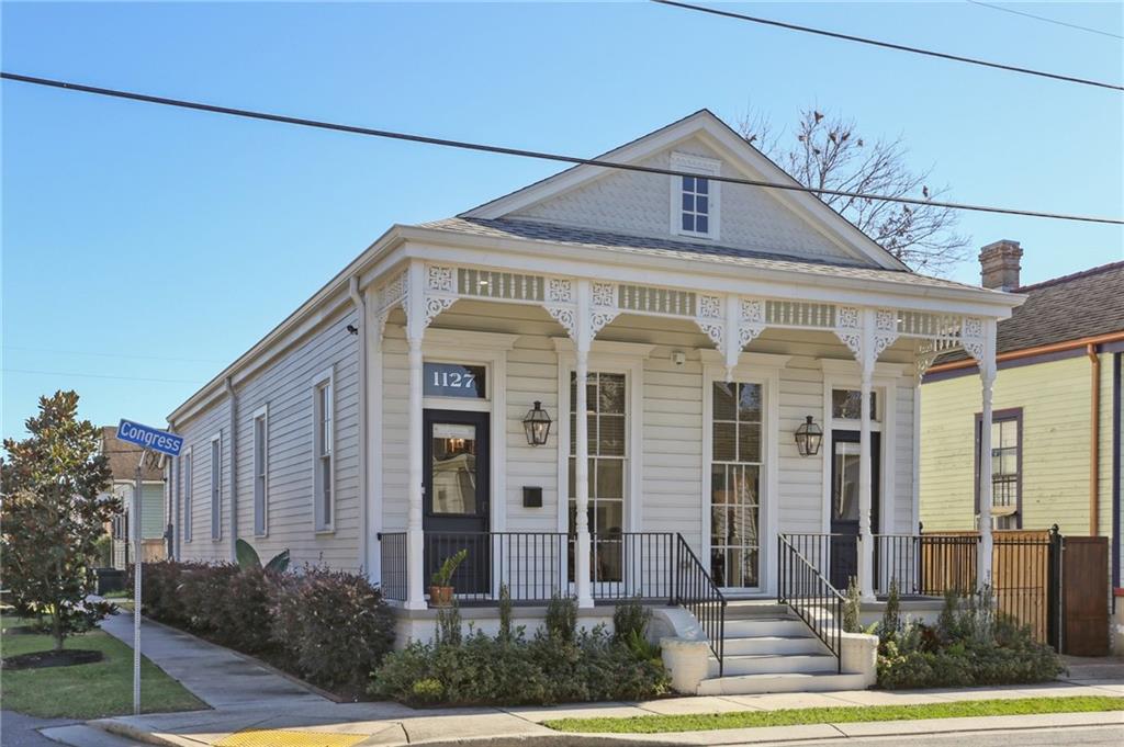 1127 CONGRESS Street