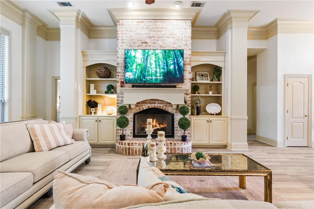 105 RED FOX RUN Drive